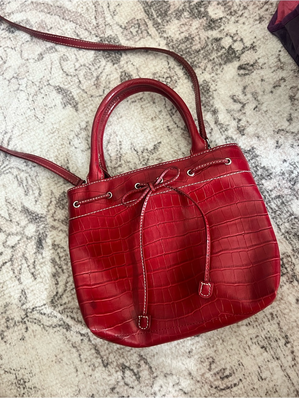 Amanda Smith Red Croc-Embossed Drawstring Shoulder Bag